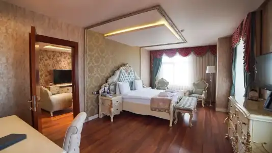 Wyndham - 57