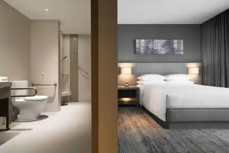 Hyatt Place Bangkok Sukhumvit 24 - 9