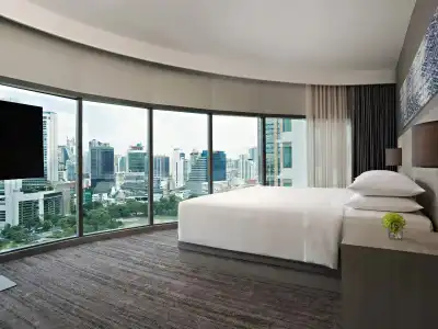 Hyatt Place Bangkok Sukhumvit 24 - 34