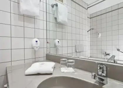 Ramada by Wyndham Dresden - 34