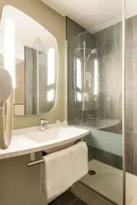 Ibis Paris Gare du Nord Château-Landon 10ème - 12