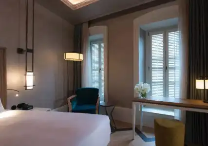 10 Karakoy - 35