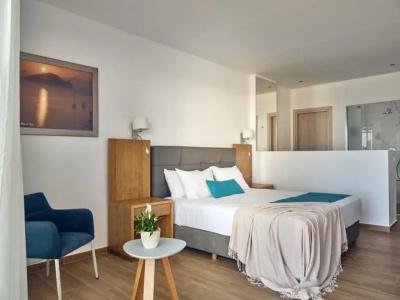 Cavo Orient Beach & Suites - 45