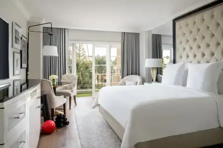 Four Seasons Los Angeles at Beverly Hills - 3