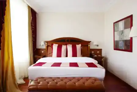 Crowne Plaza -, an IHG - 19