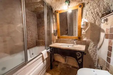 Amber Cave Suites - 38