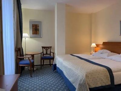 Ramada by Wyndham Prague City Centre - 42