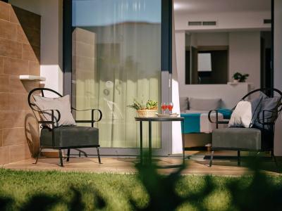 Cavo Orient Beach & Suites - 43