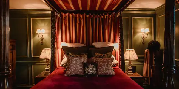 The Witchery - 16
