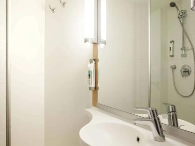 Ibis Barcelona Cornella - 32