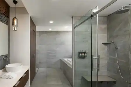 Crowne Plaza DAR ES SALAAM by IHG - 82