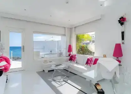 Lani's Suites de Luxe - 29