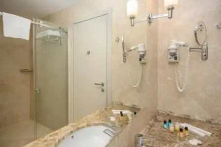 The Grand Gloria - 55