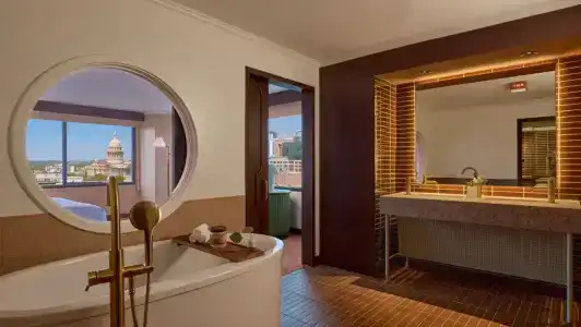 Renaissance Austin Downtown - 13