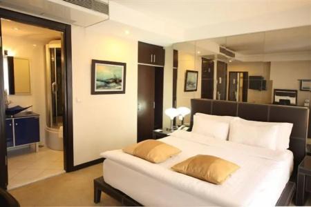 Cartoon Residence - Adults Only - 15