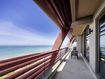 Pullman Oceanview Sanya Bay Resort & Spa - 65
