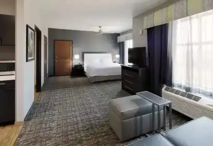 Homewood Suites by Hilton Topeka - 28