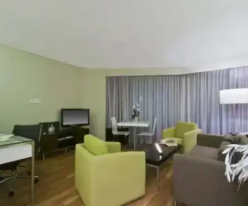B-ApartMontgomery - 40