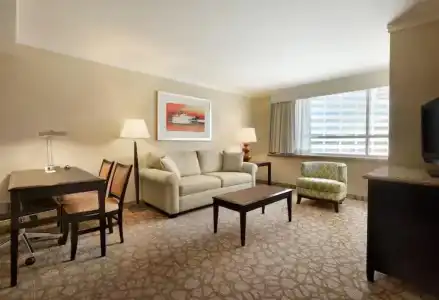 Embassy Suites Los Angeles - Glendale - 31