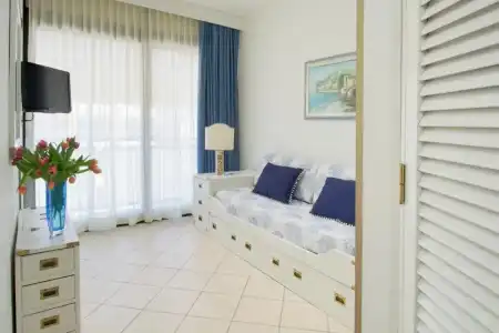 Caesar Residence & Spa - 10