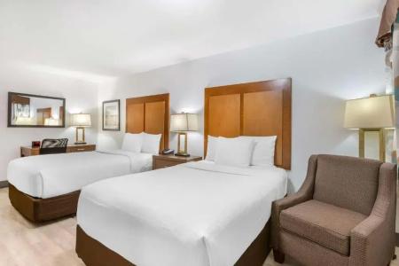 Best Western Plus El Paso Airport & Conference Center - 7