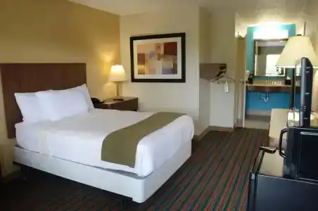Holiday Inn Express NASHVILLE W I40/WHITEBRIDGE RD by IHG - 33
