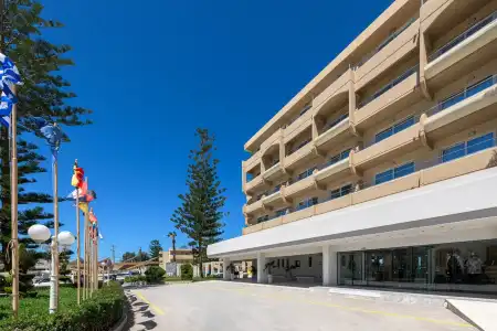 Sun Beach Resort - 0