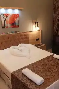 Beyond Otel - 21