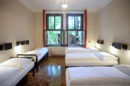 Sir Toby's Hostel - 50