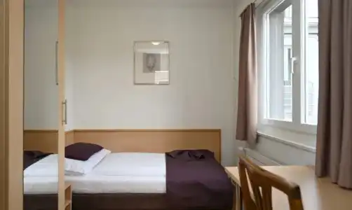 Olympia - 17