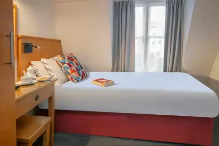 Queensway Sure Collection By Best Western - 4