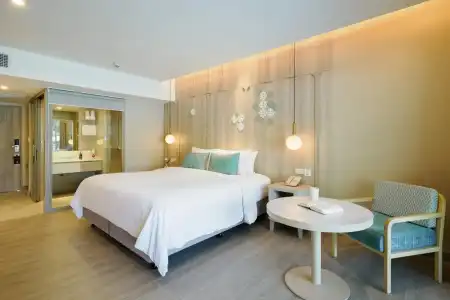 Katathani Phuket Beach Resort - 54