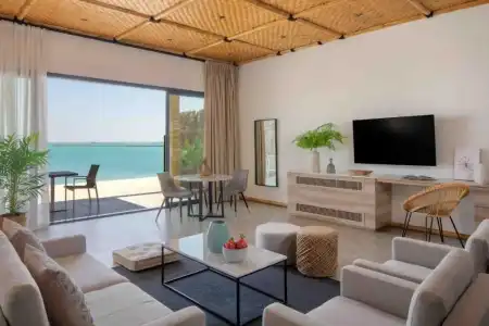 Anantara World Islands Resort - 50