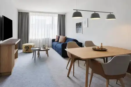 Courtyard by Marriott Zurich North - 57