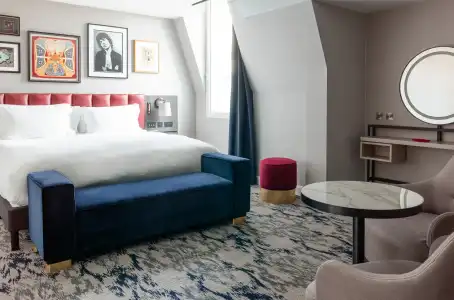 The Trafalgar St. James London, Curio Collection by Hilton - 13