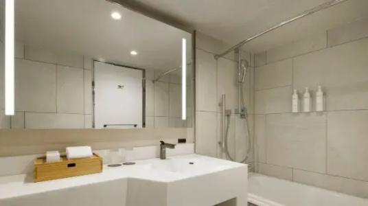 Courtyard by Marriott Tokyo Ginza - 37