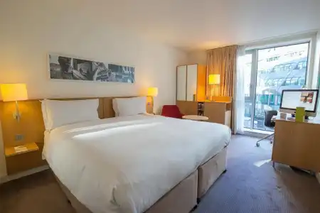 DoubleTree by Hilton London -Tower of London - 36