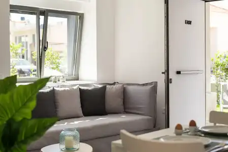 Cozy Corner Luxury Apartments - 24