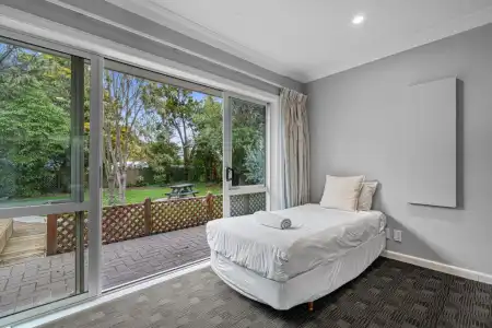 Christchurch Top 10 Holiday Park - 193