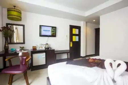 Silver Resortel - 67