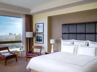 Swissôtel Al Ghurair - 3