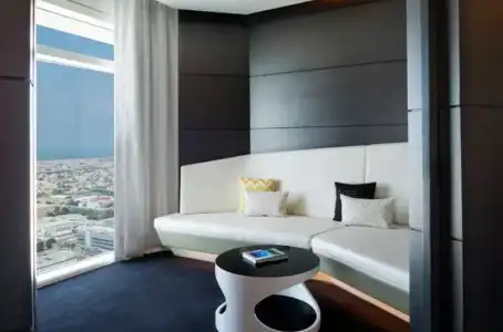 V, Curio Collection by Hilton - 103