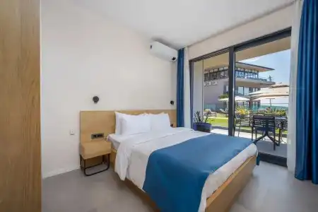 Royal Blue Resort & Residences - 52