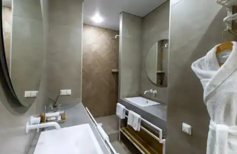 Kamarooms Business & Spa - 82