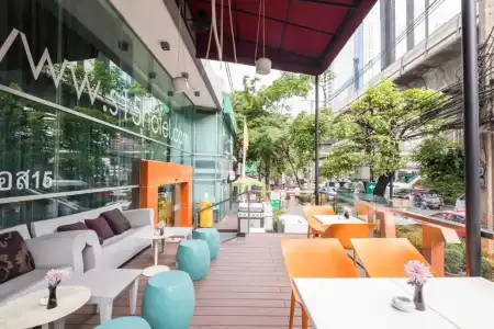 S15 Sukhumvit - 19