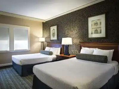 The Whitehall Houston - 29