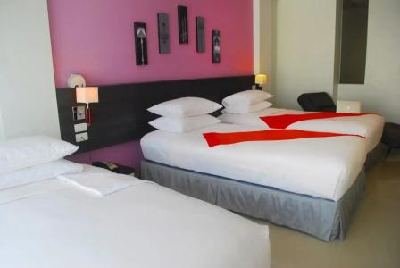 The Lantern Resorts Patong - 60