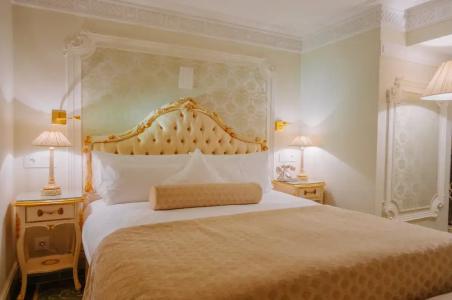 The State Hermitage Museum Official - 91