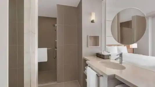Courtyard by Marriott Bangkok - 47
