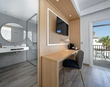 Broncemar Beach Suites - 44